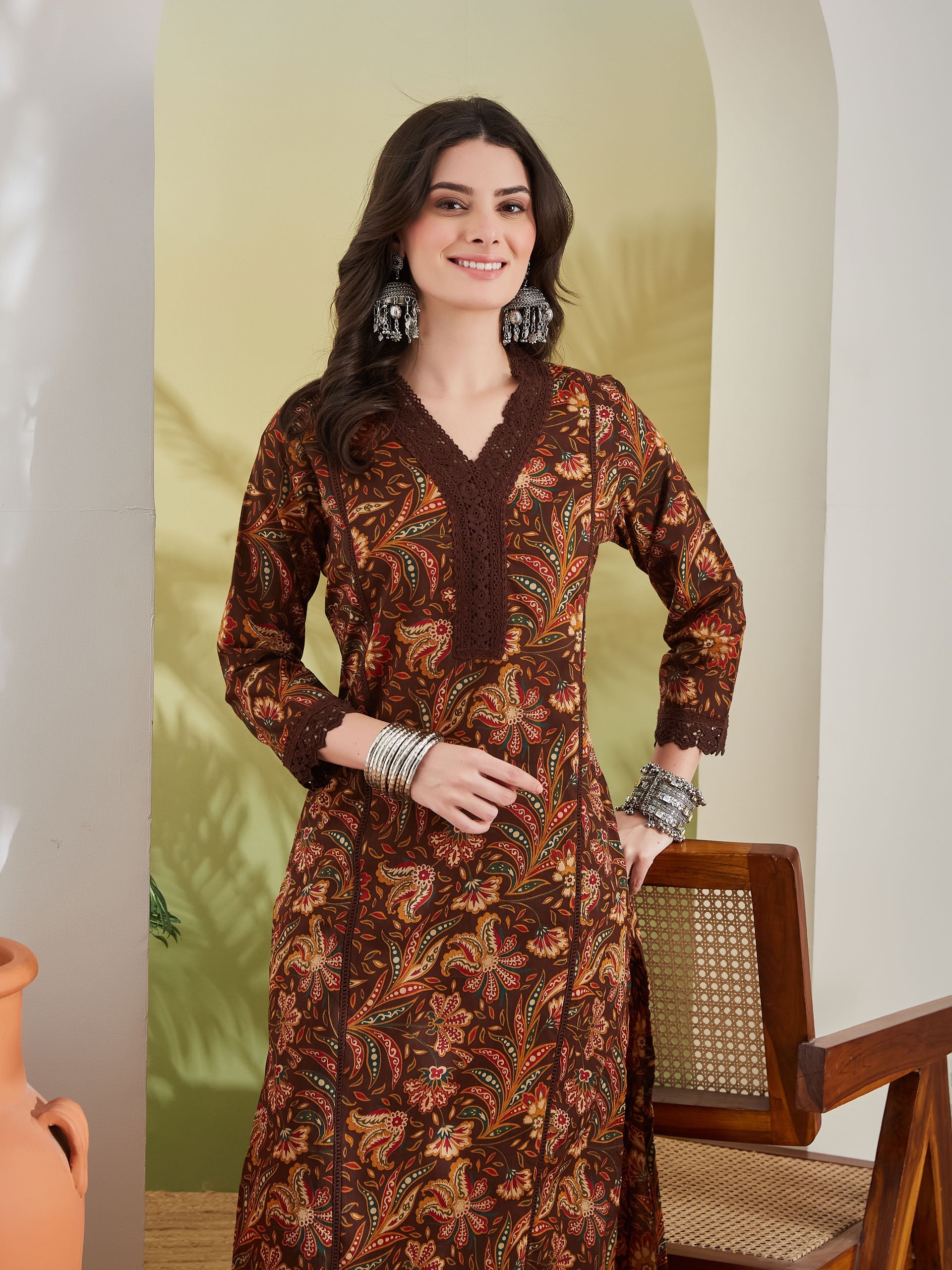 Women Floral Printed Pure Cotton Brown Kurta With Pants