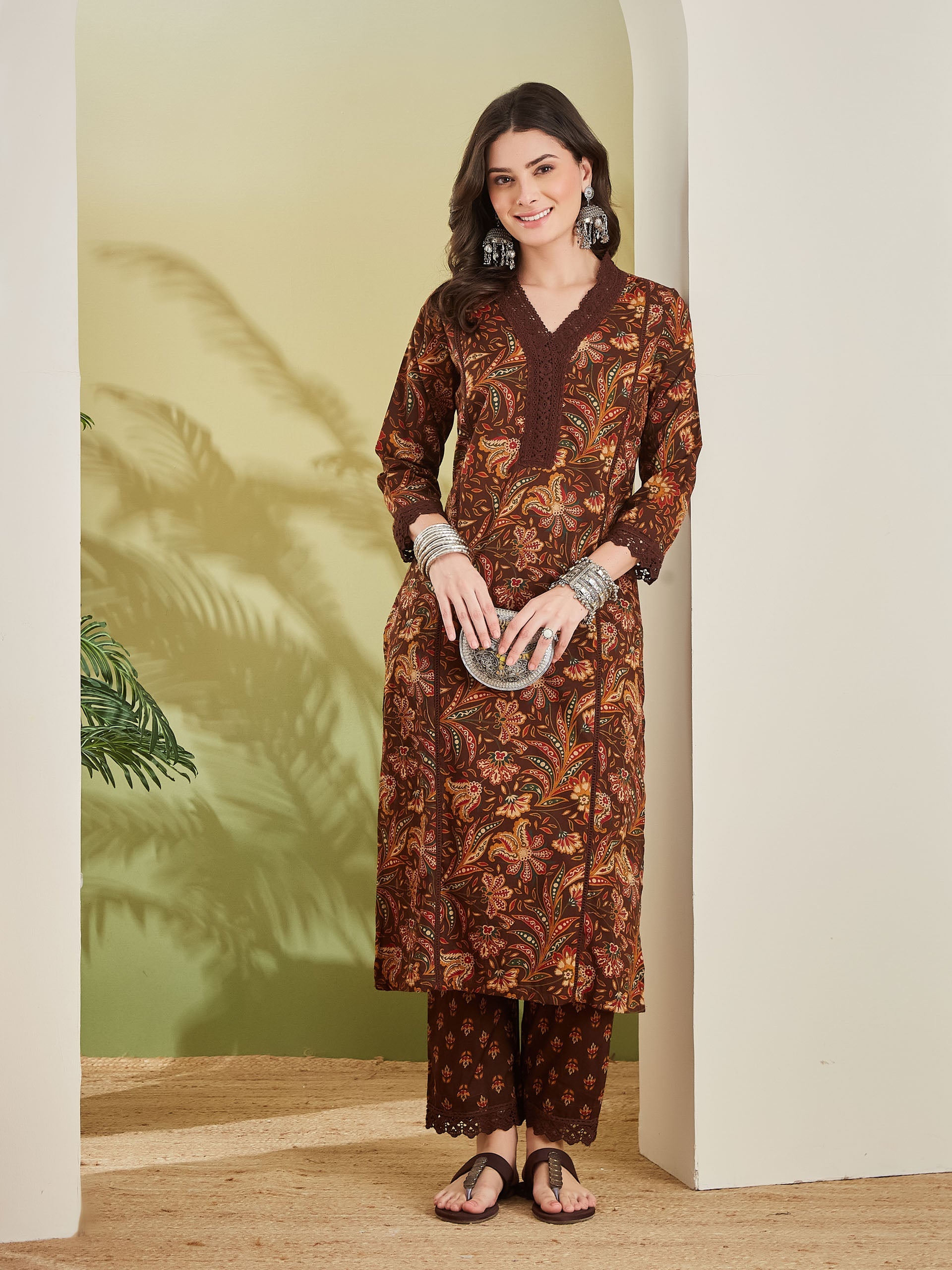 Women Floral Printed Pure Cotton Brown Kurta With Pants