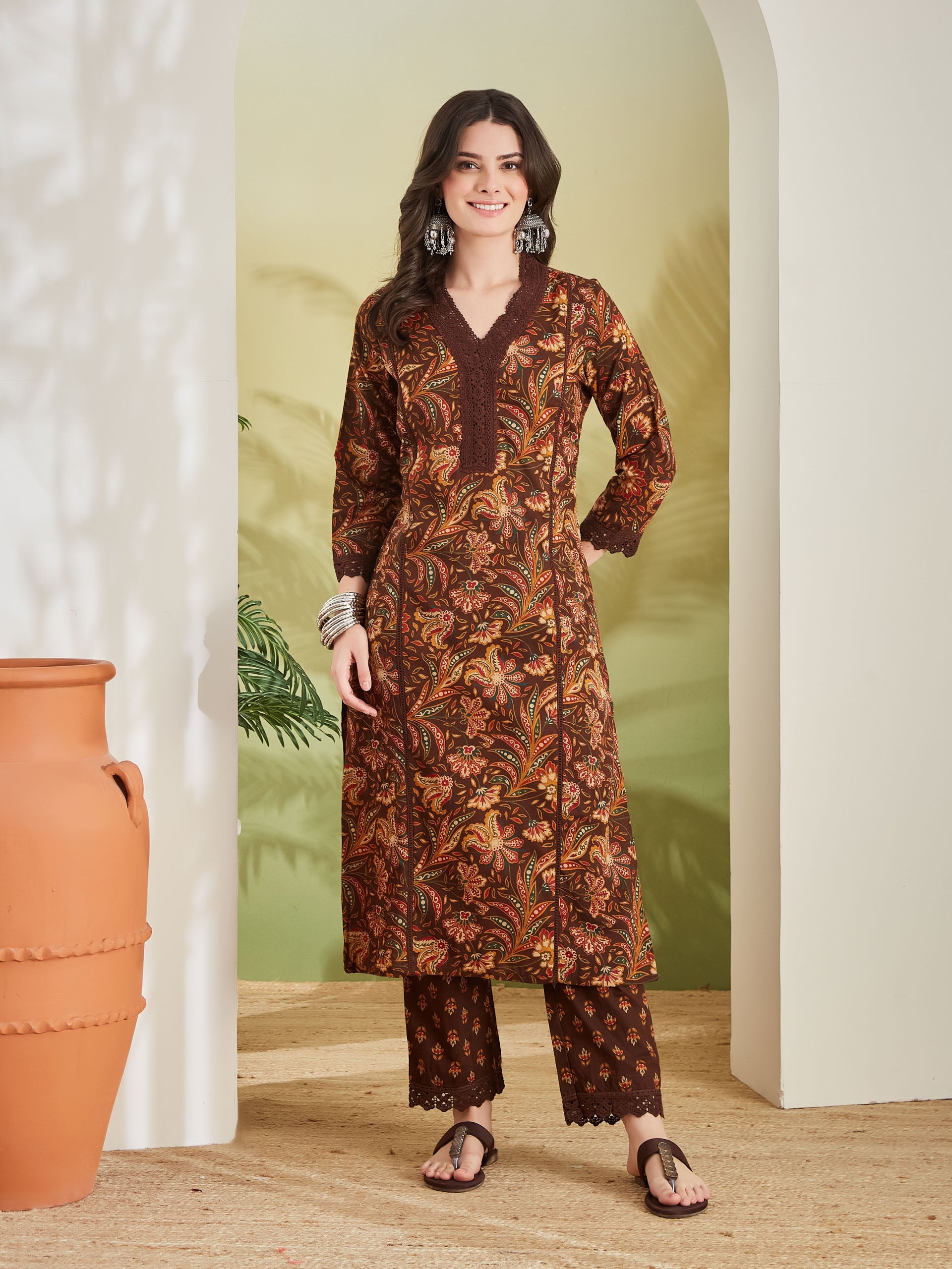 Women Floral Printed Pure Cotton Brown Kurta With Pants