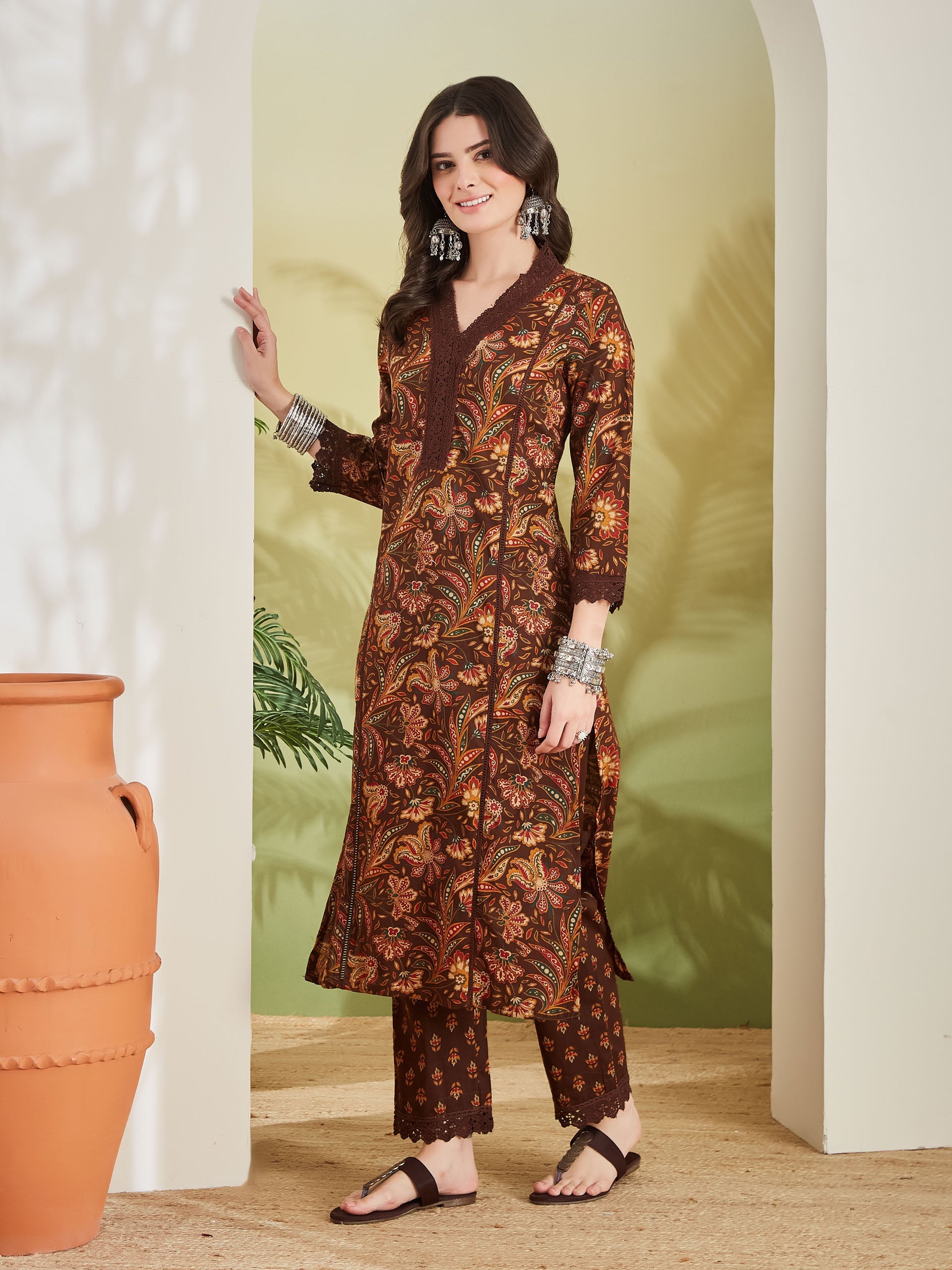 Women Floral Printed Pure Cotton Brown Kurta With Pants