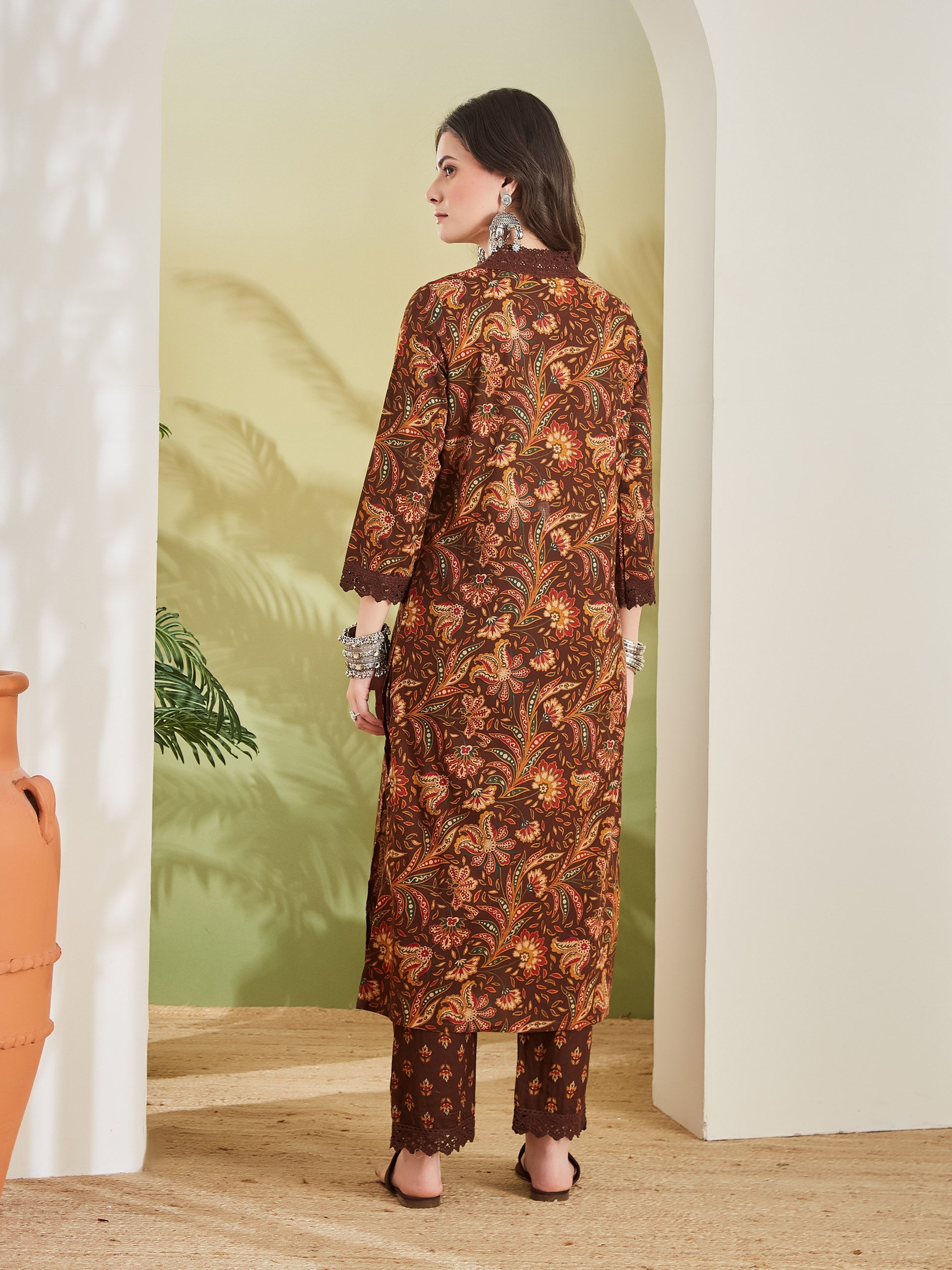 Women Floral Printed Pure Cotton Brown Kurta With Pants