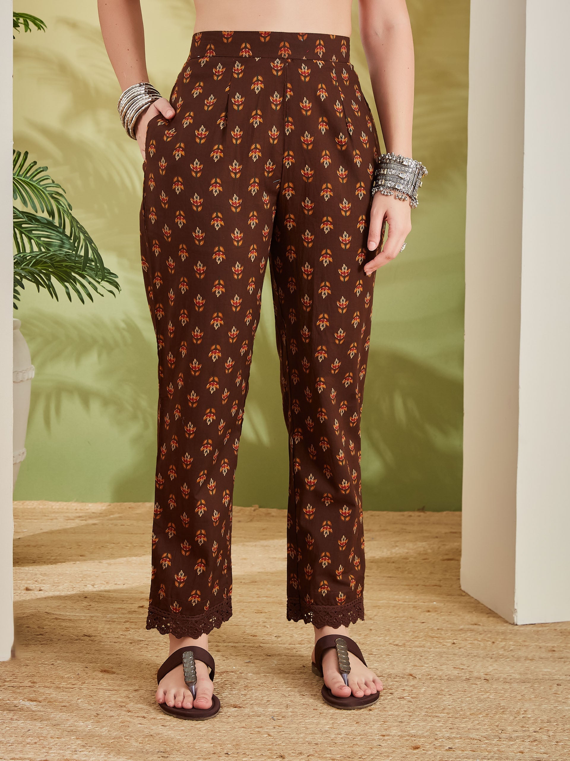 Women Floral Printed Pure Cotton Brown Kurta With Pants