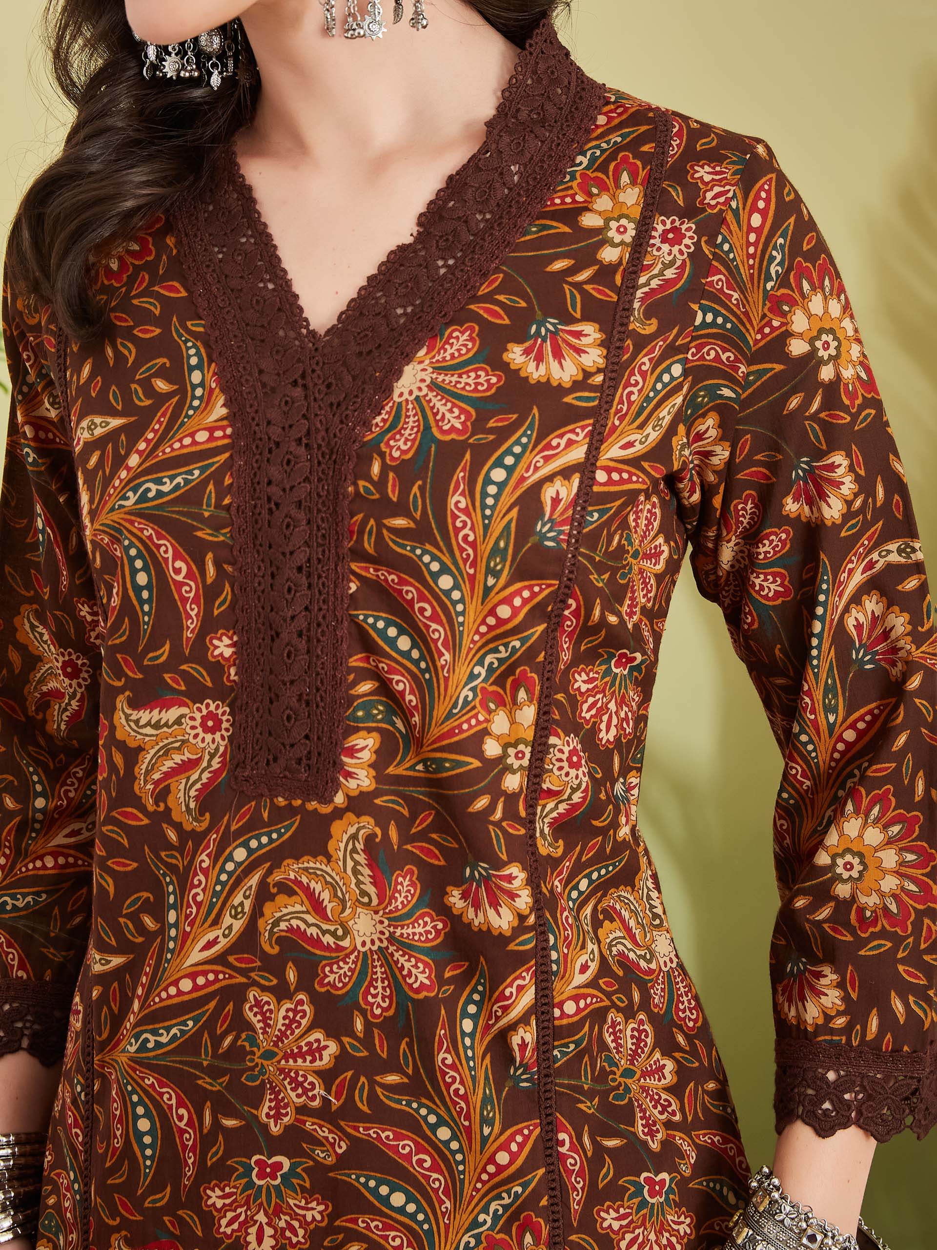 Women Floral Printed Pure Cotton Brown Kurta With Pants