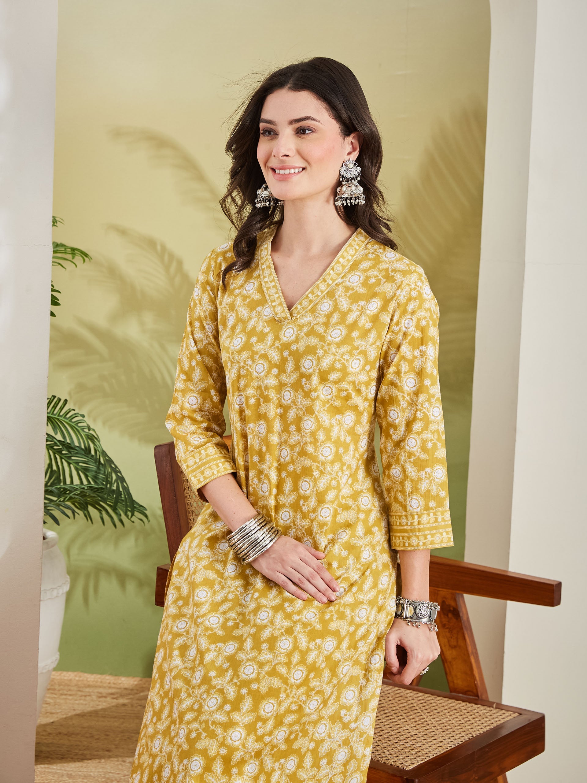 Women Floral Printed Pure Cotton A-Line Yellow Kurta With Pants