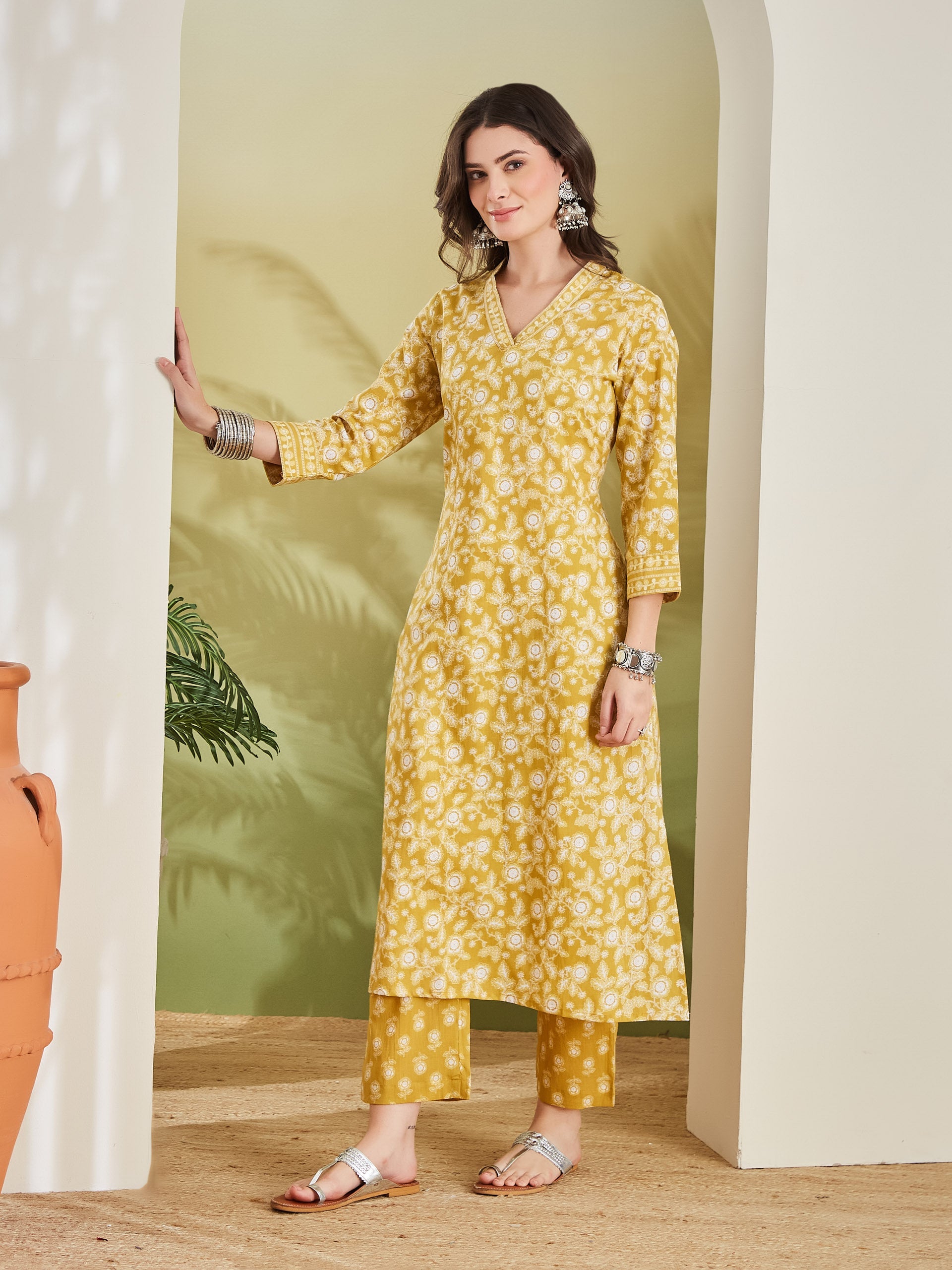 Women Floral Printed Pure Cotton A-Line Yellow Kurta With Pants