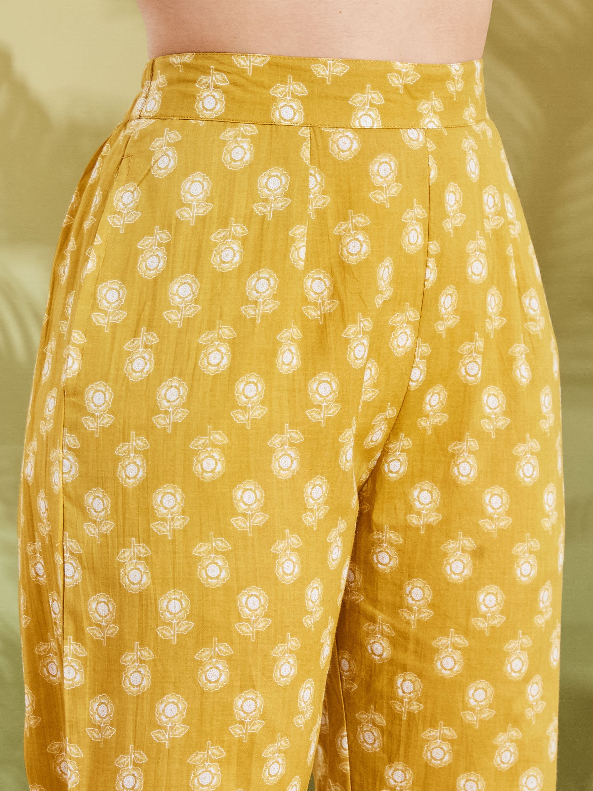Women Floral Printed Pure Cotton A-Line Yellow Kurta With Pants