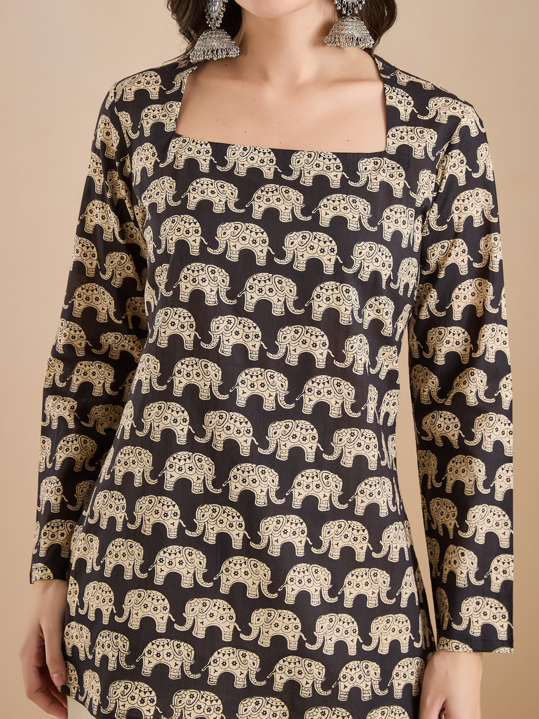 Women Quirky Print Pure Cotton Straight Fit Black Top