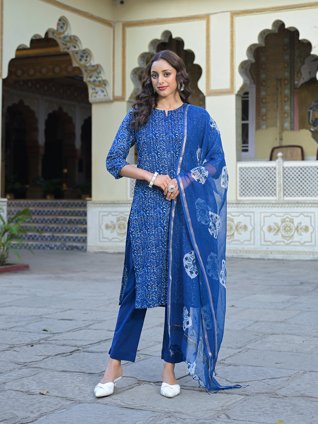 Blue Floral Printed Straight Kurta Pant Set