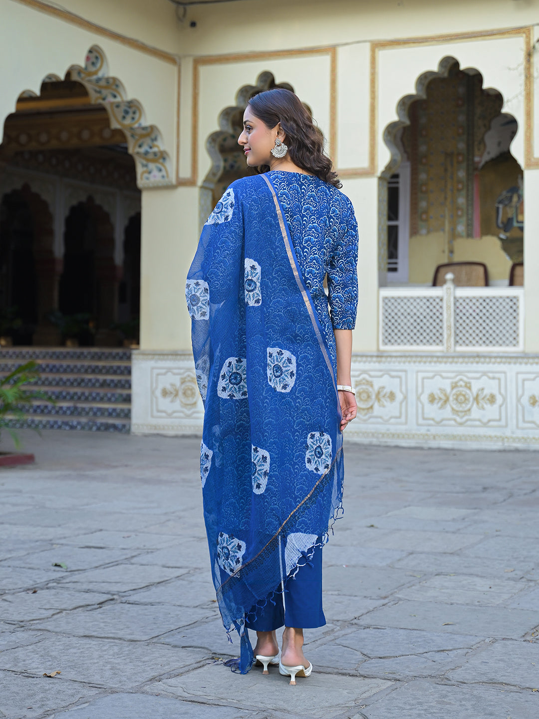 Blue Floral Printed Straight Kurta Pant Set