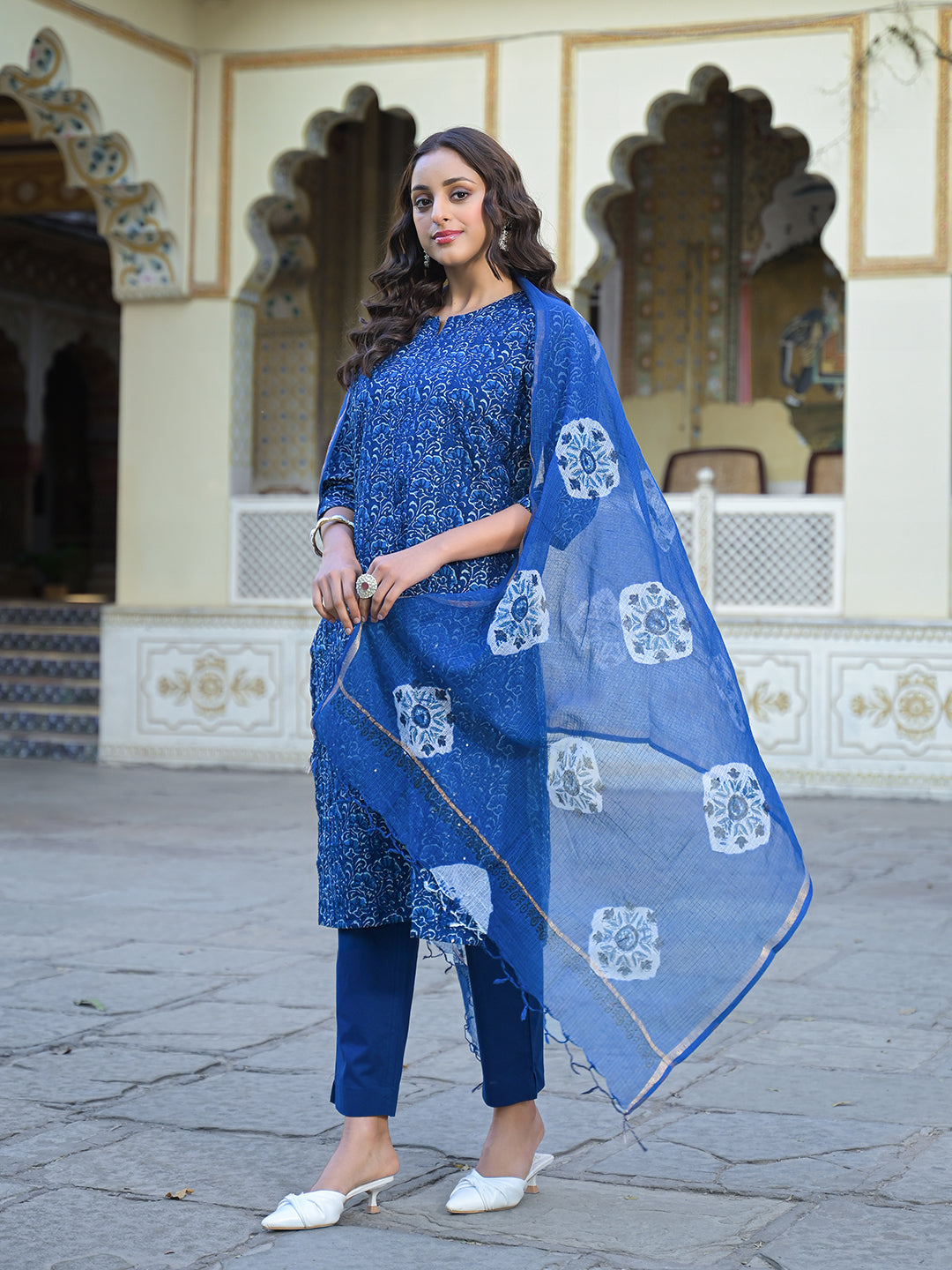 Blue Floral Printed Straight Kurta Pant Set