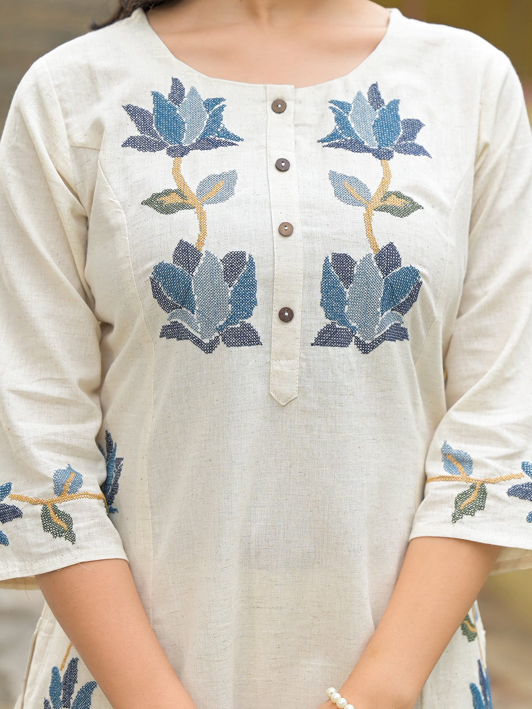 Off White Blue Embroidary Kurta Pant Set