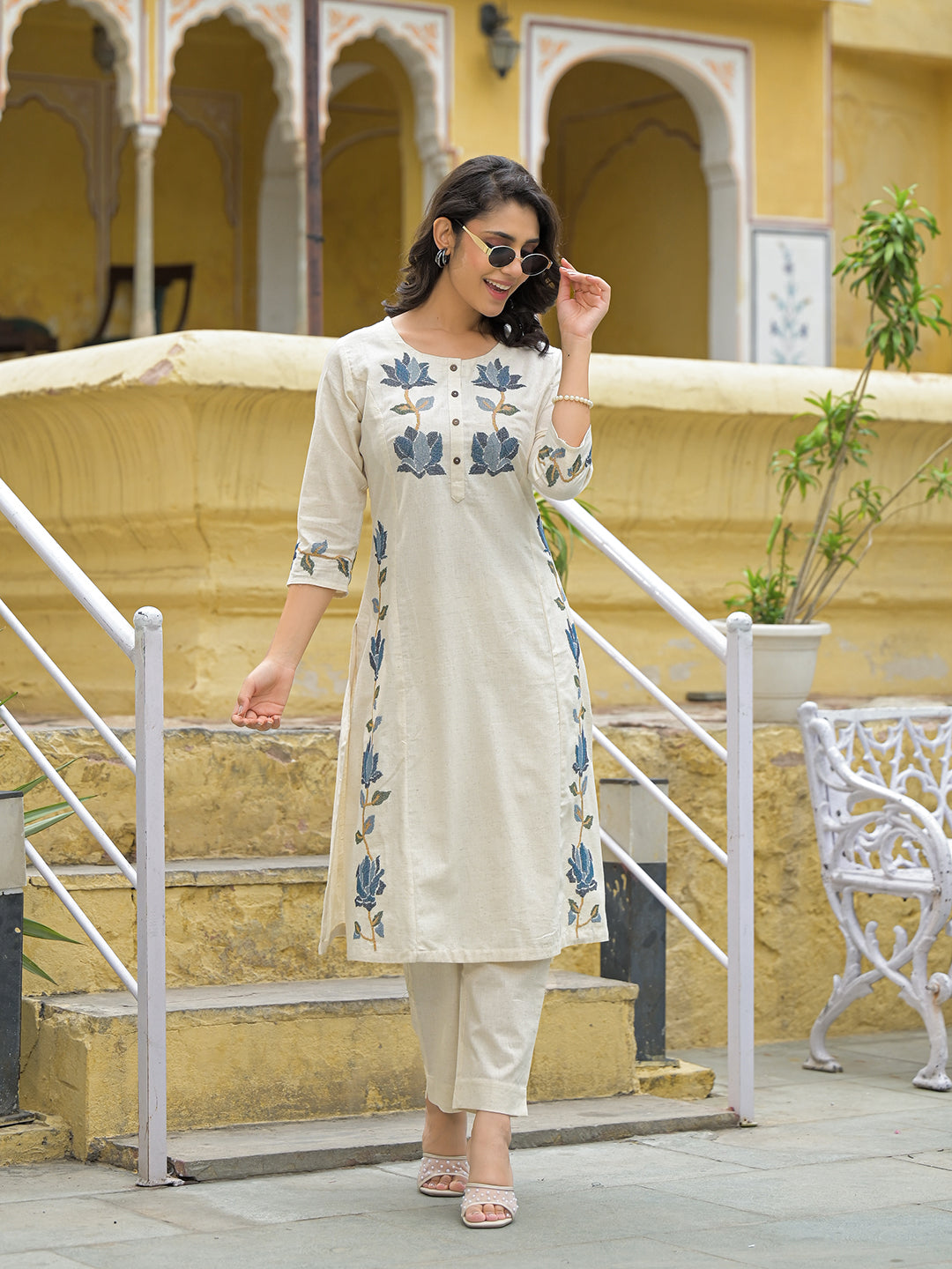 Off White Blue Embroidary Kurta Pant Set