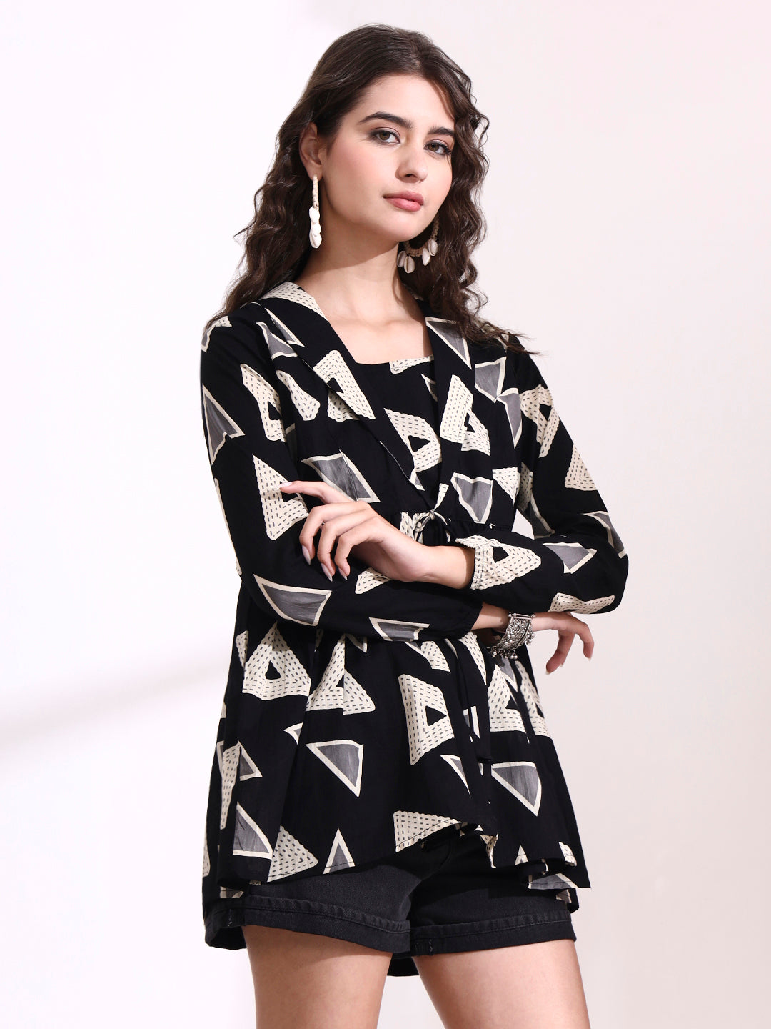 Black Lepal Coller Peplum Top