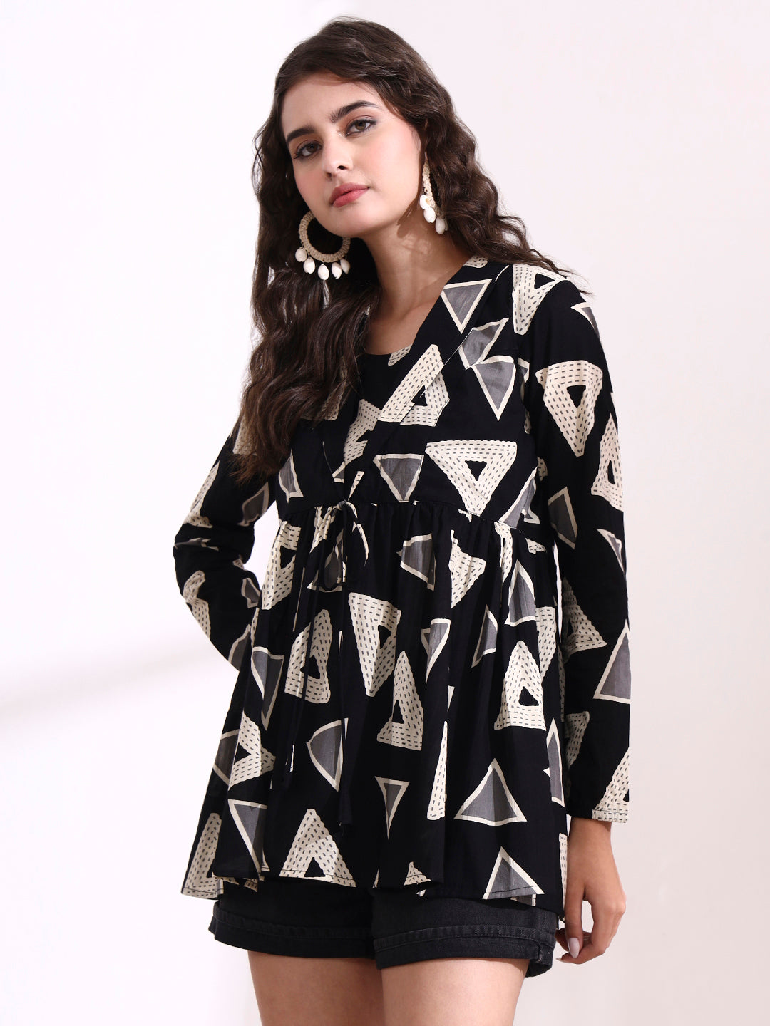 Black Lepal Coller Peplum Top