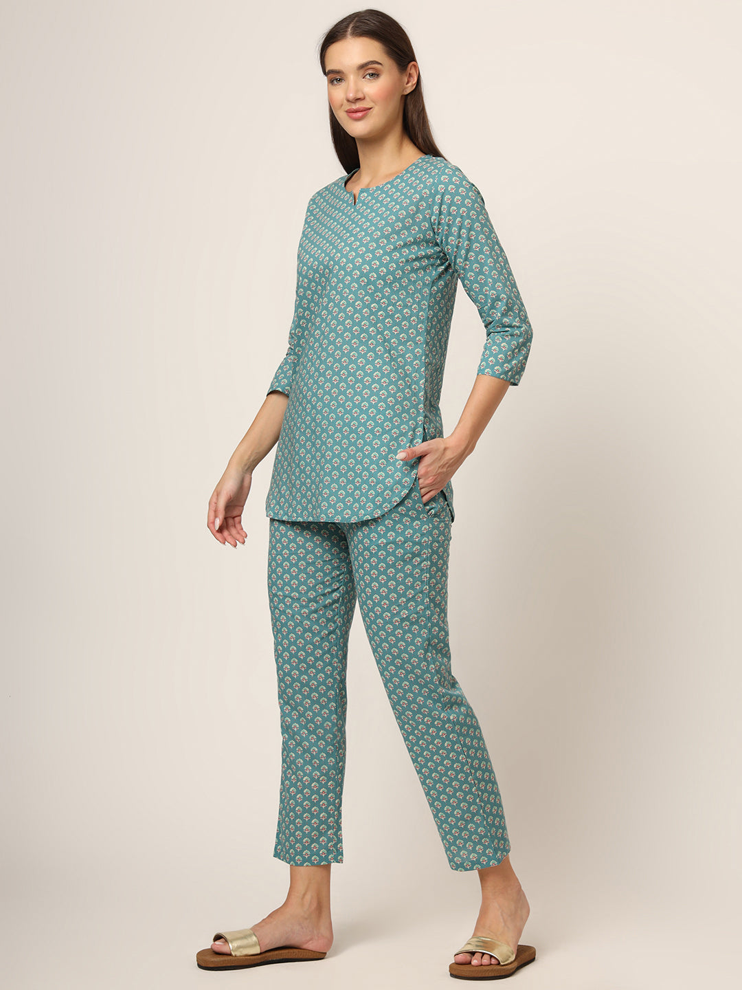 Green Floral Print Cotton Regular Fit Night Suit