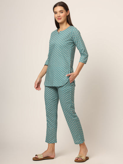 Green Floral Print Cotton Regular Fit Night Suit