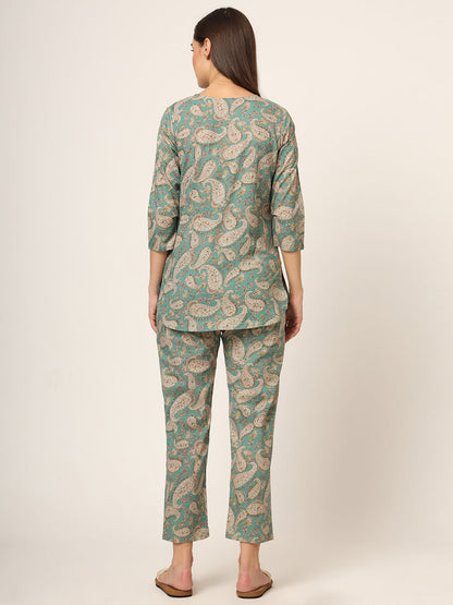 Green Floral Print Cotton Regular Fit Night Suit