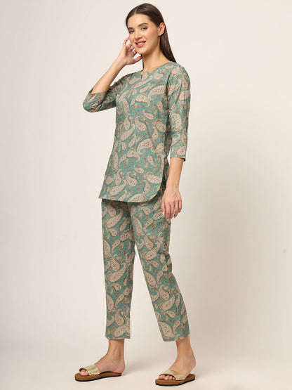 Green Floral Print Cotton Regular Fit Night Suit