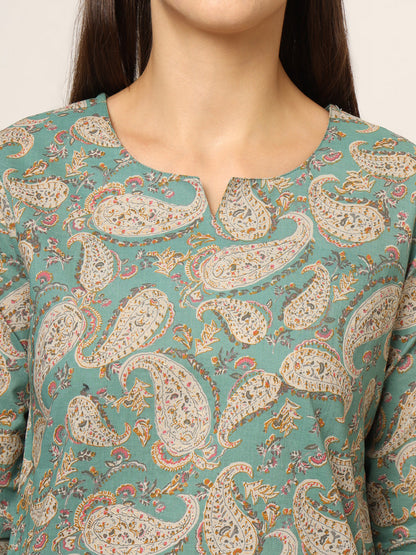 Green Floral Print Cotton Regular Fit Night Suit
