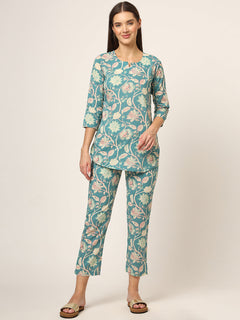 Green Floral Print Cotton Regular Fit Night Suit