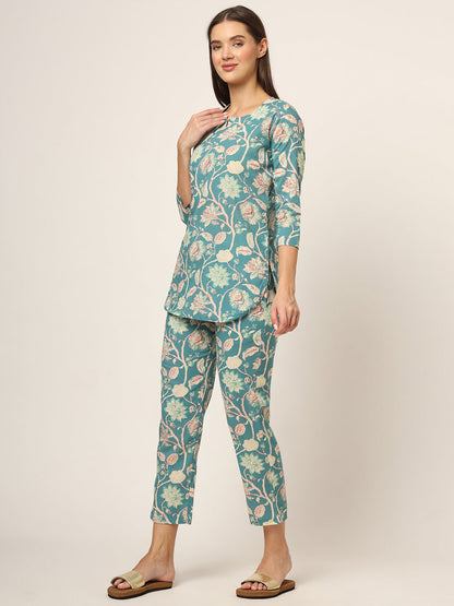 Green Floral Print Cotton Regular Fit Night Suit