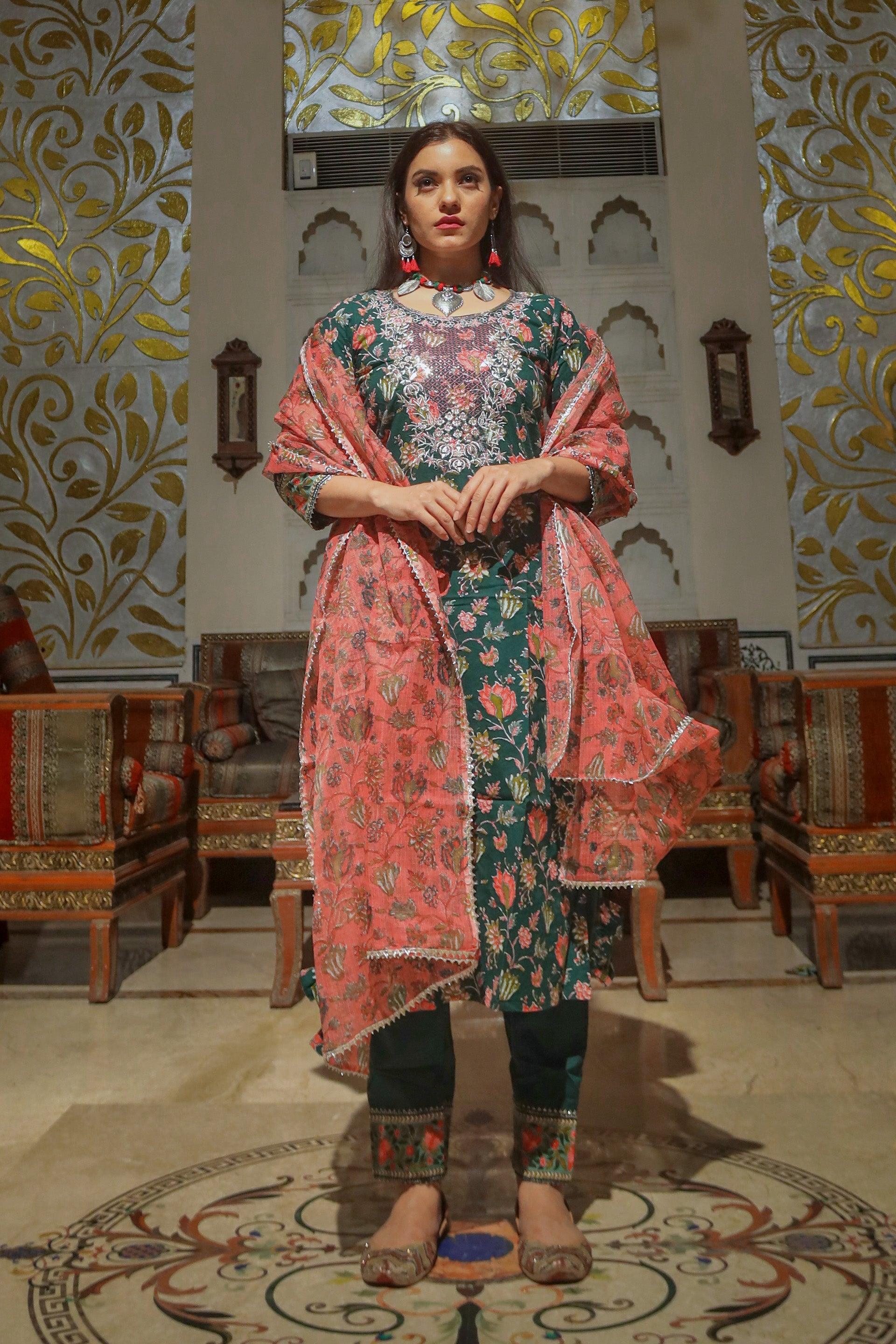  Green Floral Printed Kurta Pant Set with Dupatta - world.com