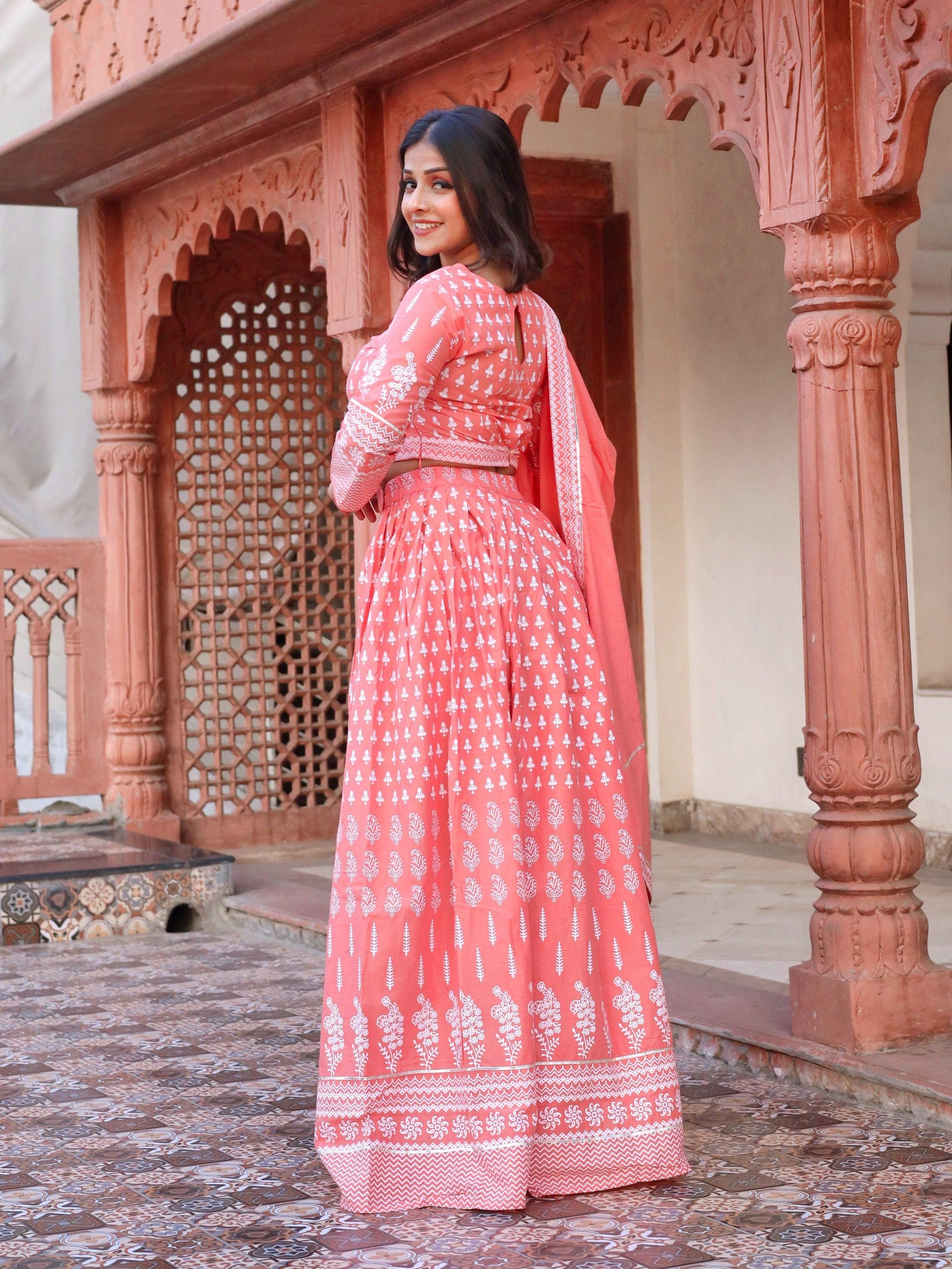  Pink Printed Crop Top, lehenga with Dupatta set - world.com