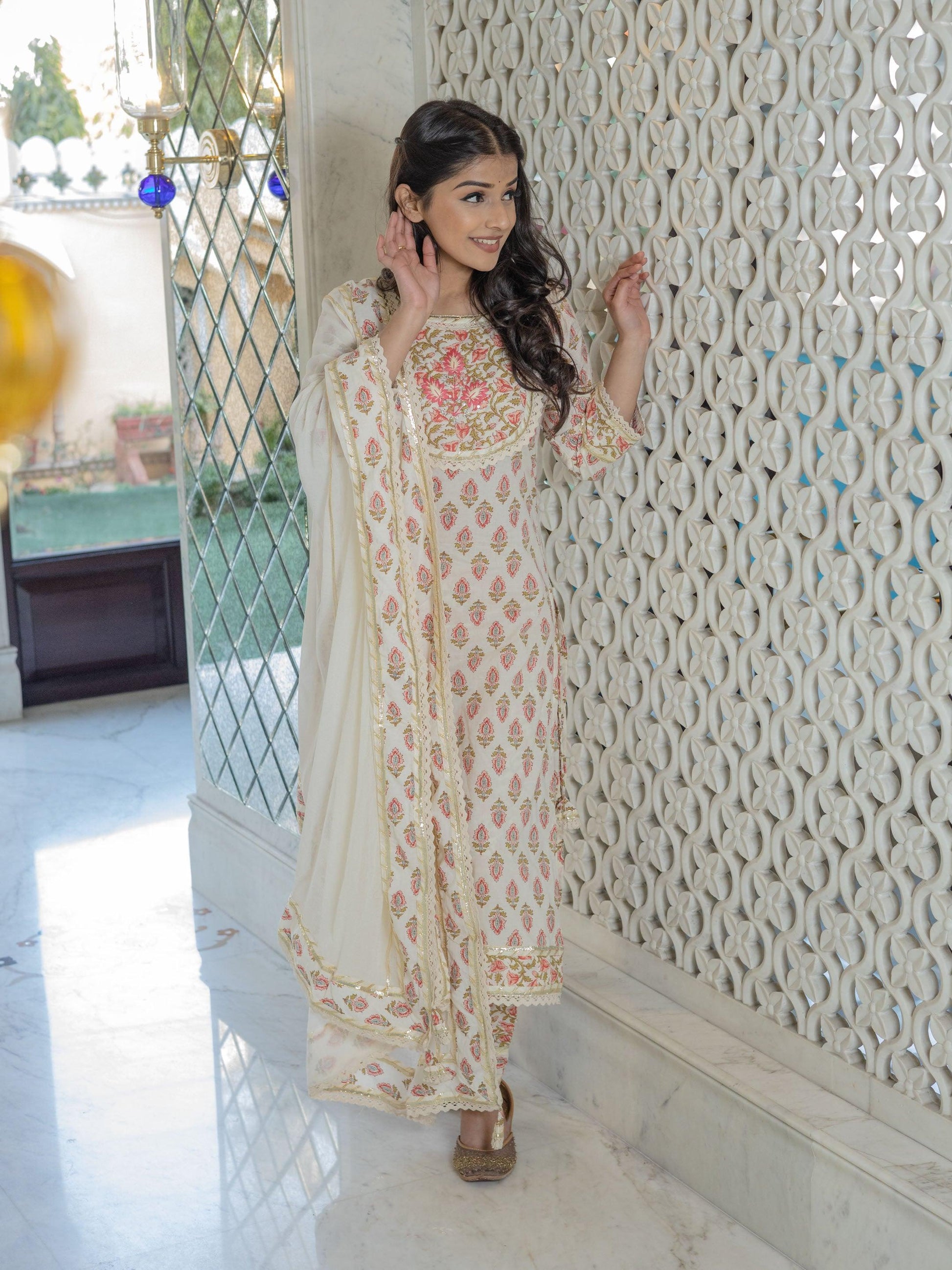  Off white Cotton Straight Kurta Pant set with Dupatta - world.com