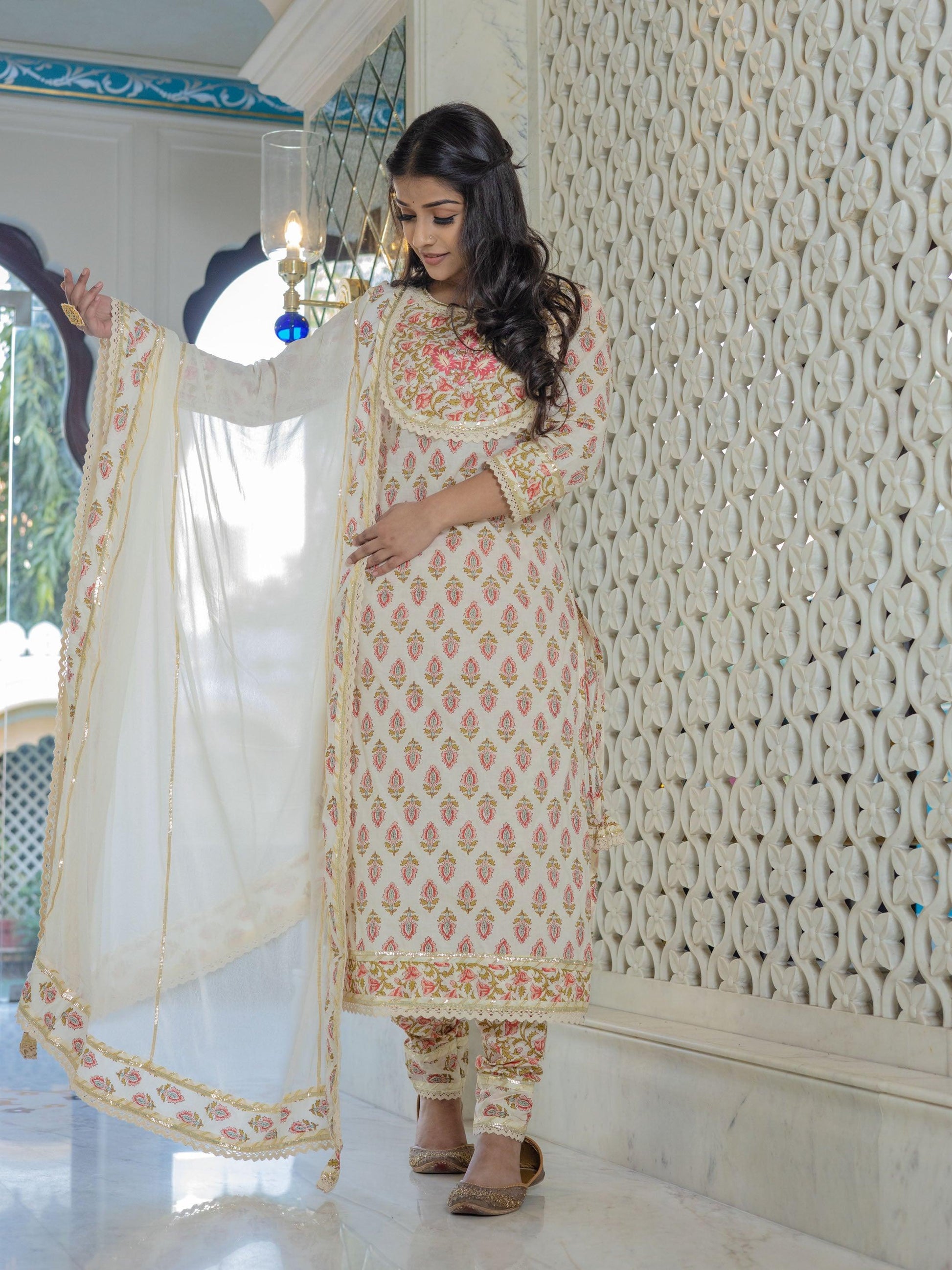  Off white Cotton Straight Kurta Pant set with Dupatta - world.com