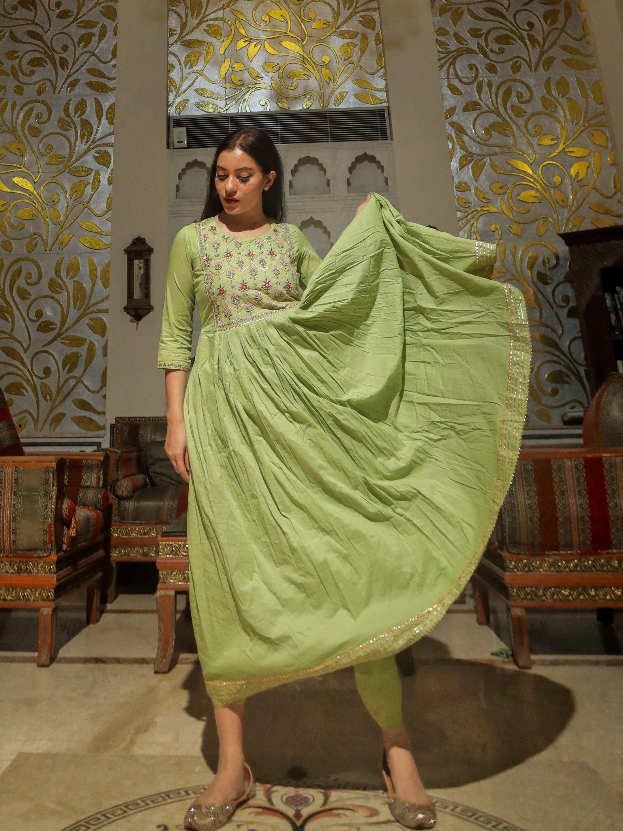  Green Cotton Kurta Pant Set - world.com