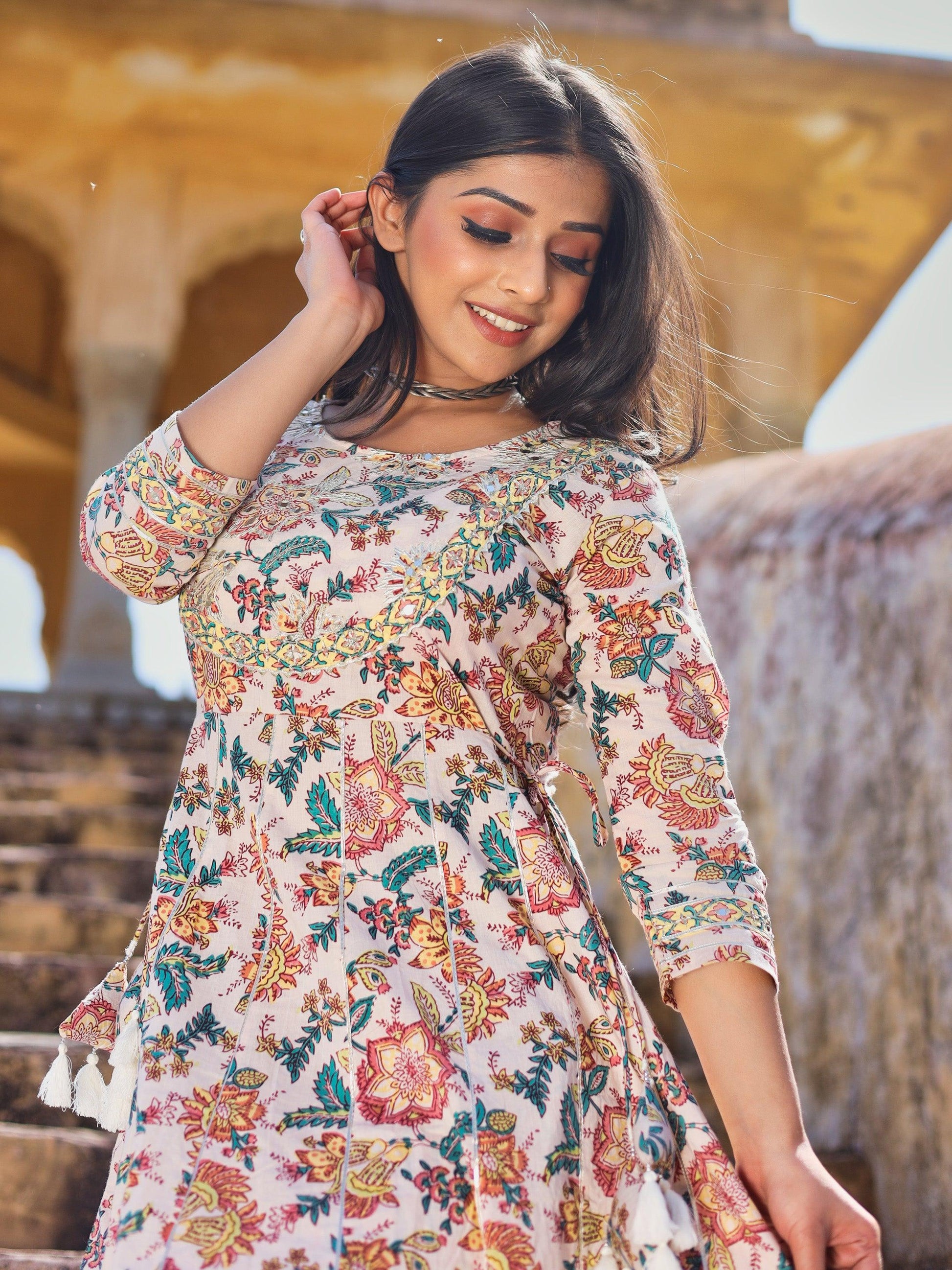  Off white Cotton Anarkali Kurta Pant Set - world.com
