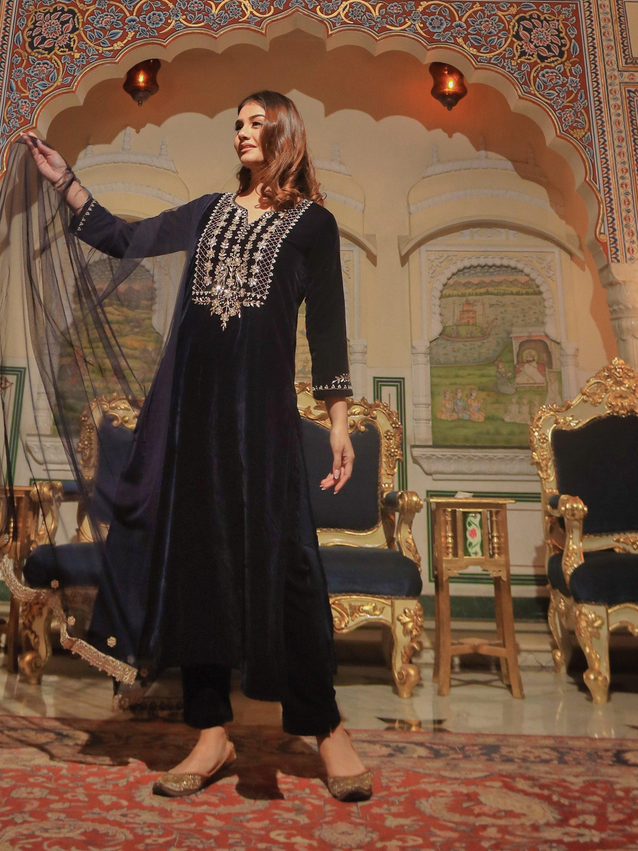  Royal Blue Velvet hand work Kurta pant With Net Dupatta set - world.com