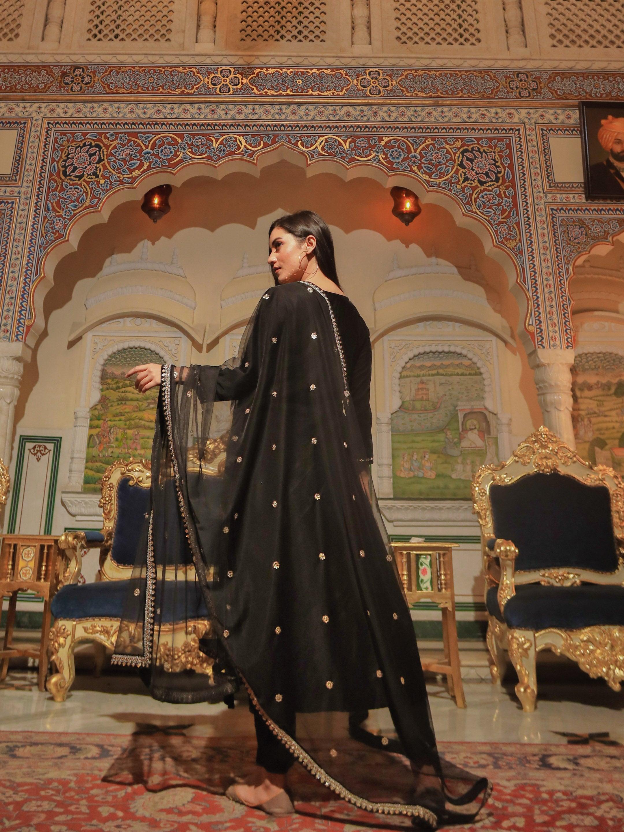 Black Velvet hand work Kurta pant With Net Dupatta set - world.com