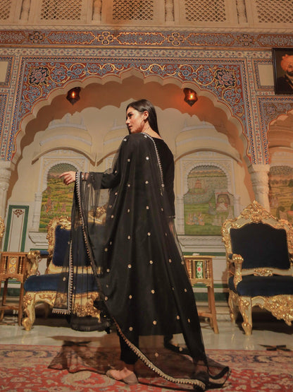  Black Velvet hand work Kurta pant With Net Dupatta set - world.com