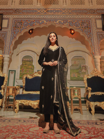  Black Velvet hand work Kurta pant With Net Dupatta set - world.com