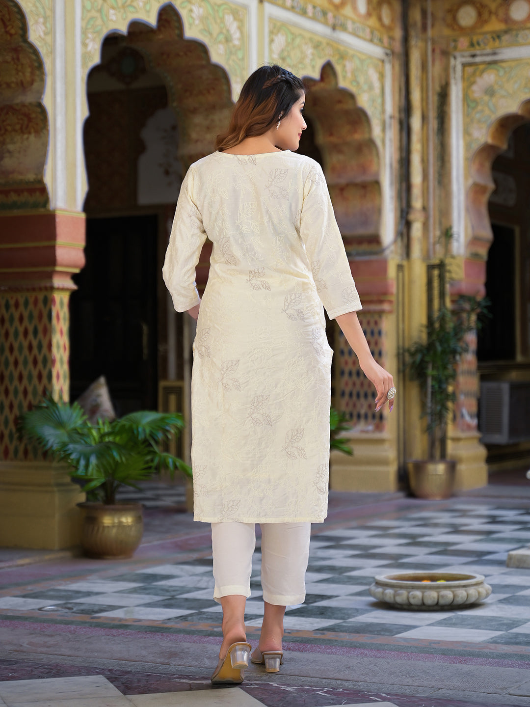 Cream Solid Chanderi Silk kurta Pant With Dupatta