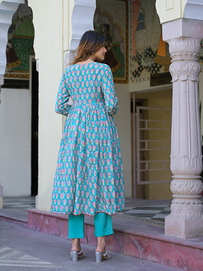 Turquoise blue Floral Muslin Printed Kurta Pand with Dupatta