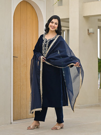 Embroidered Blue Velvet Kurta Pant Dupatta Set for Women