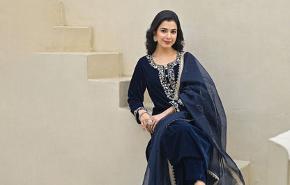 Embroidered Blue Velvet Kurta Pant Dupatta Set for Women