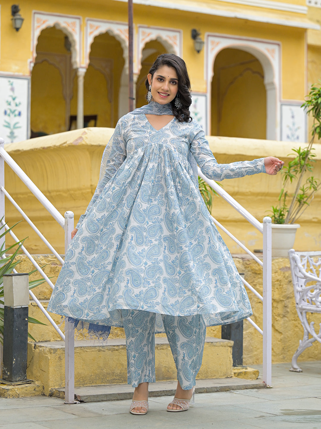 White Cotton Paisley Printed Kurta Pant Set With Dupatta