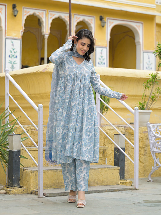 White Cotton Paisley Printed Kurta Pant Set With Dupatta