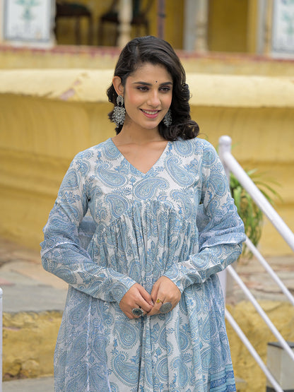 White Cotton Paisley Printed Kurta Pant Set With Dupatta