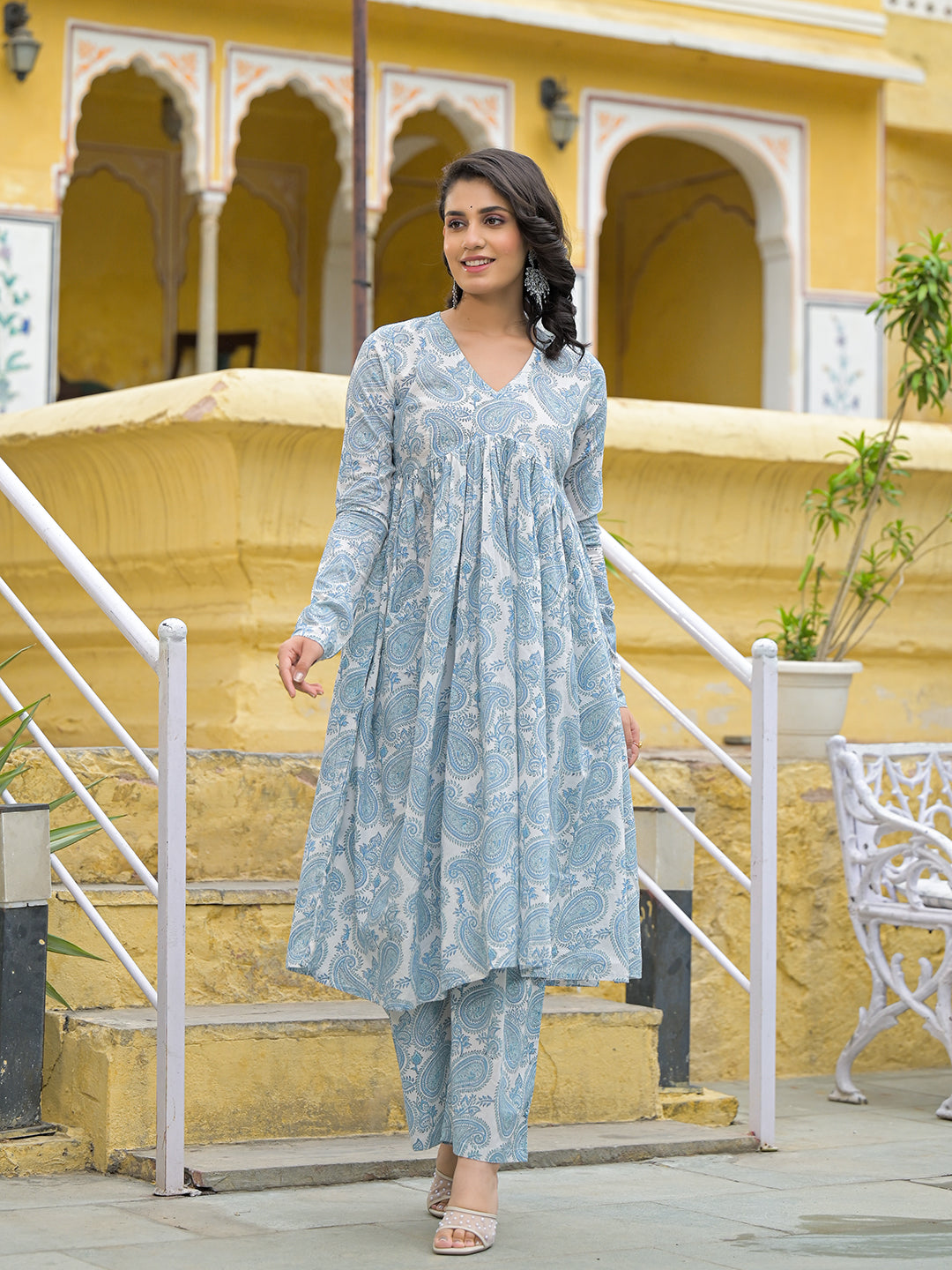 White Cotton Paisley Printed Kurta Pant Set With Dupatta