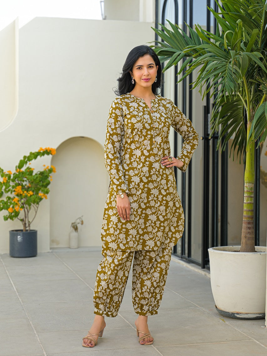 Mahndi Green Curved Hem Cotton Kurta Pant Sets