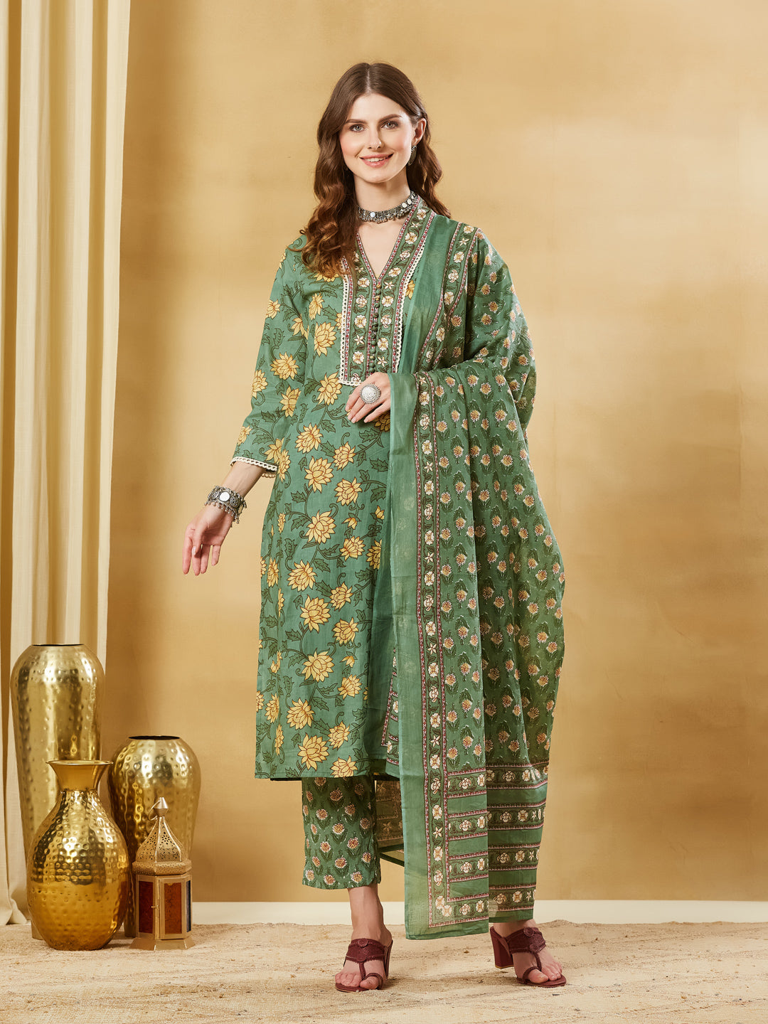 Green Floral Cotton Kurta Sets With Dupatta