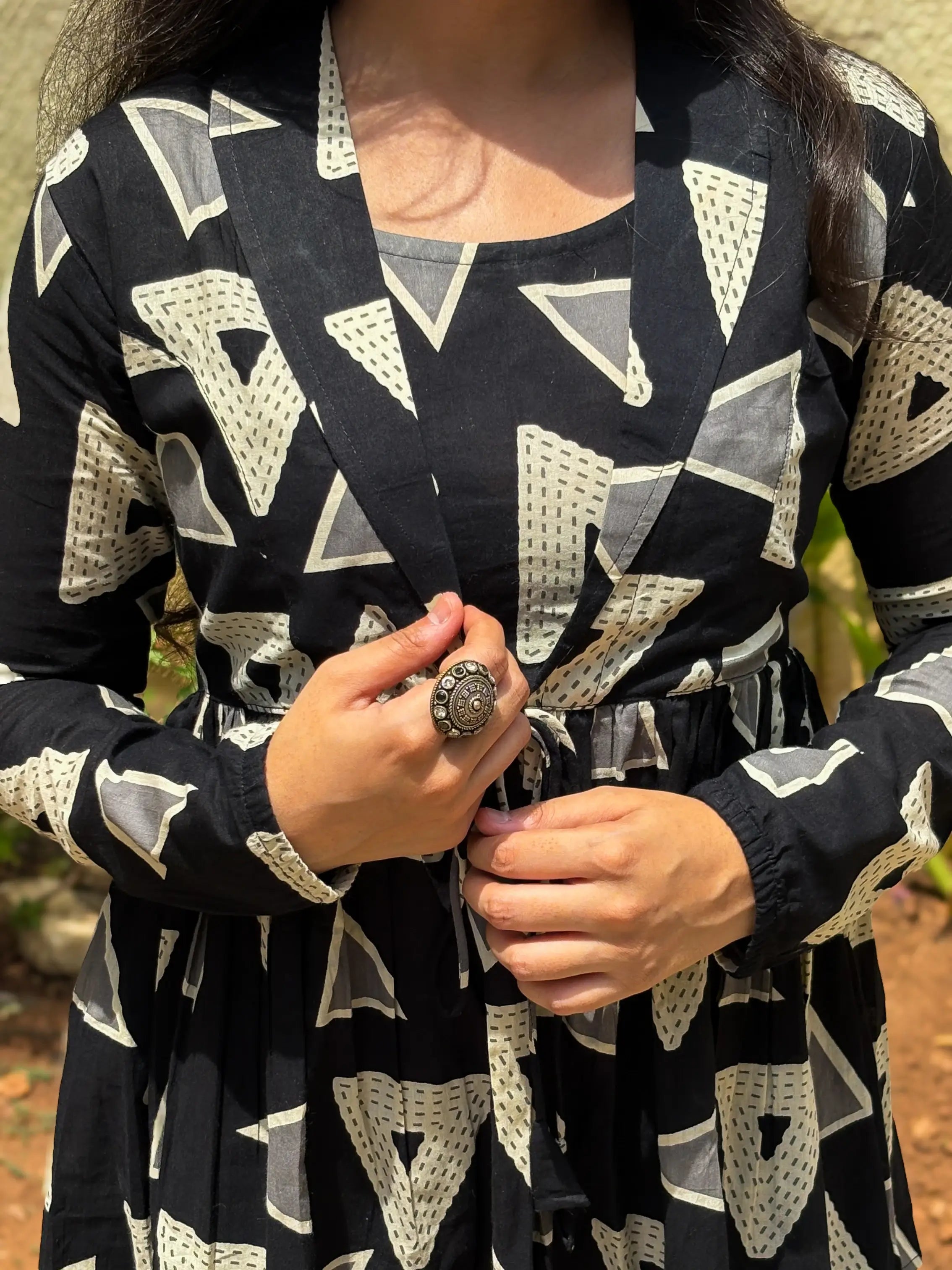 Black Lepal Coller Peplum Top