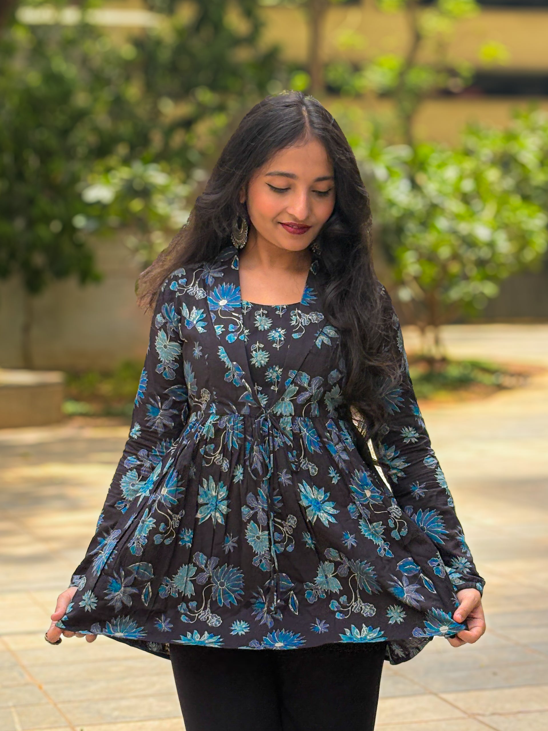 Black Lepal Coller Peplum Top