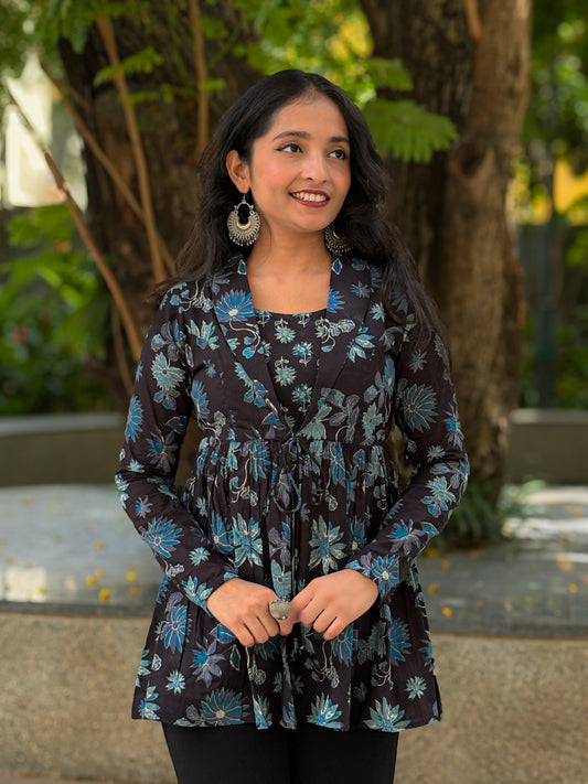 Black Lepal Coller Peplum Top