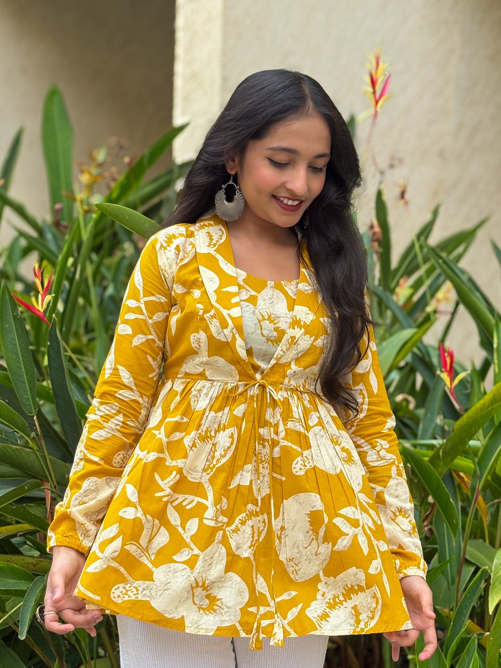 Mustard Lepal Coller Peplum Top