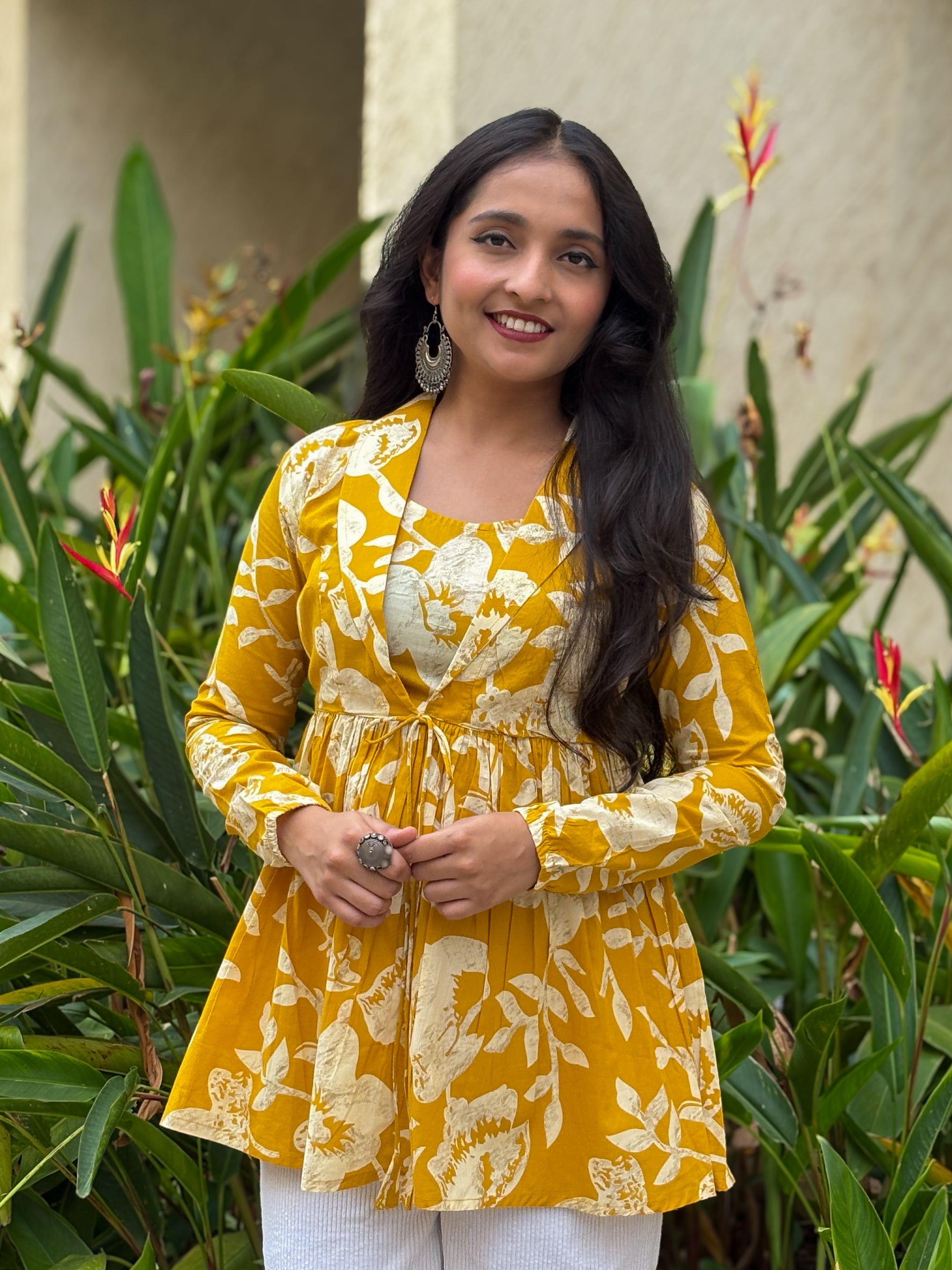 Mustard Lepal Coller Peplum Top